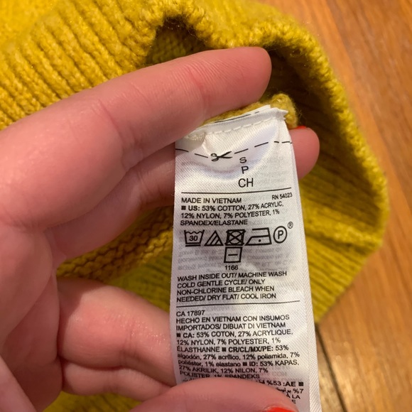 NWOT Old Navy Striped Crewneck Sweater - Picture 4 of 4